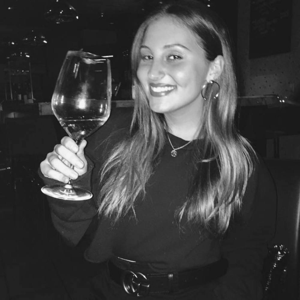 Meet your Posher, Nina